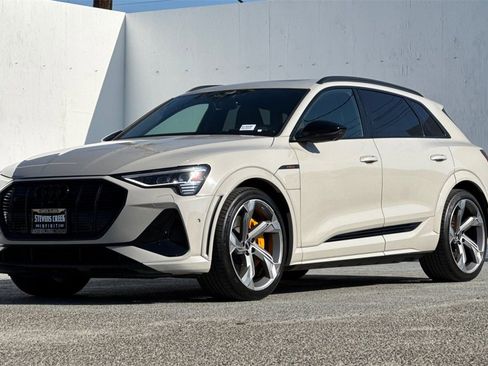 Used 2022 Audi e-tron S Prestige image 7