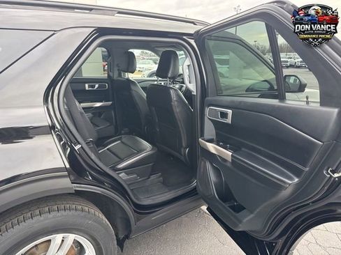 Used 2023 Ford Explorer XLT w/ Equipment Group 202A AWD/4WD image 31