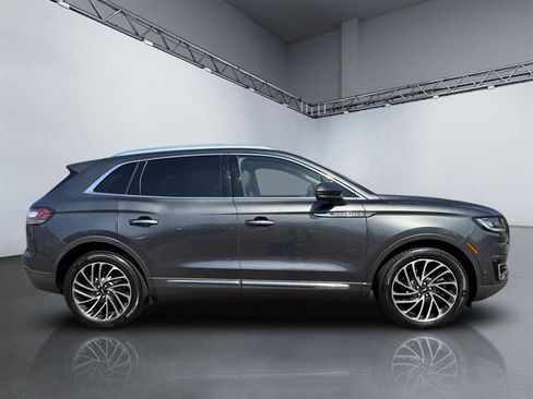 Used 2020 Lincoln Nautilus Reserve w/ Equipment Group 201A image 3