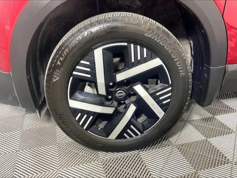 Used 2025 Nissan Kicks SV FWD image 10