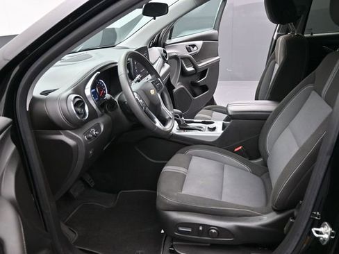 Used 2023 Chevrolet Blazer LT FWD image 25