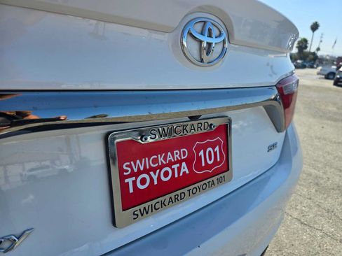 Used 2016 Toyota Camry SE FWD image 13
