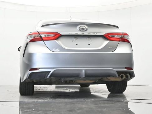 Used 2020 Toyota Camry SE w/ Convenience Package FWD image 41