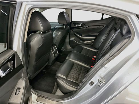 Used 2018 Nissan Maxima Platinum w/ Interior Lighting Package FWD image 30
