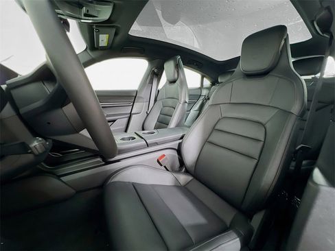 New 2025 Porsche Taycan image 5