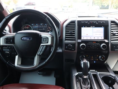 Used 2018 Ford F150 Platinum w/ Equipment Group 701A Luxury AWD/4WD image 12