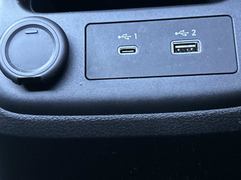 Certified 2025 Nissan Ariya AWD image 27