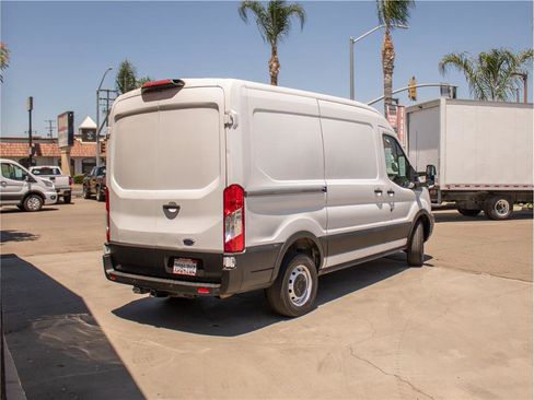Used 2019 Ford Transit 250 130 Medium Roof RWD image 3