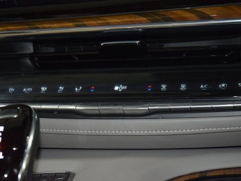 Used 2023 Cadillac Escalade ESV Premium Luxury Platinum w/ Heavy-Duty Trailer Package image 34