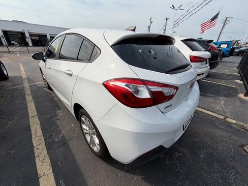 Used 2019 Chevrolet Cruze LS w/ LS Convenience Package FWD image 3