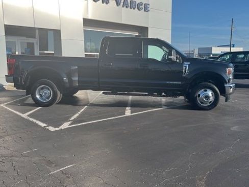 Used 2022 Ford F350 XLT image 7