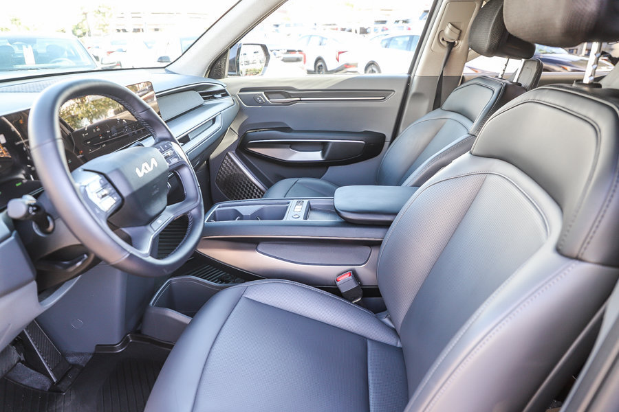 Used 2026 Kia EV9 Light RWD image 16