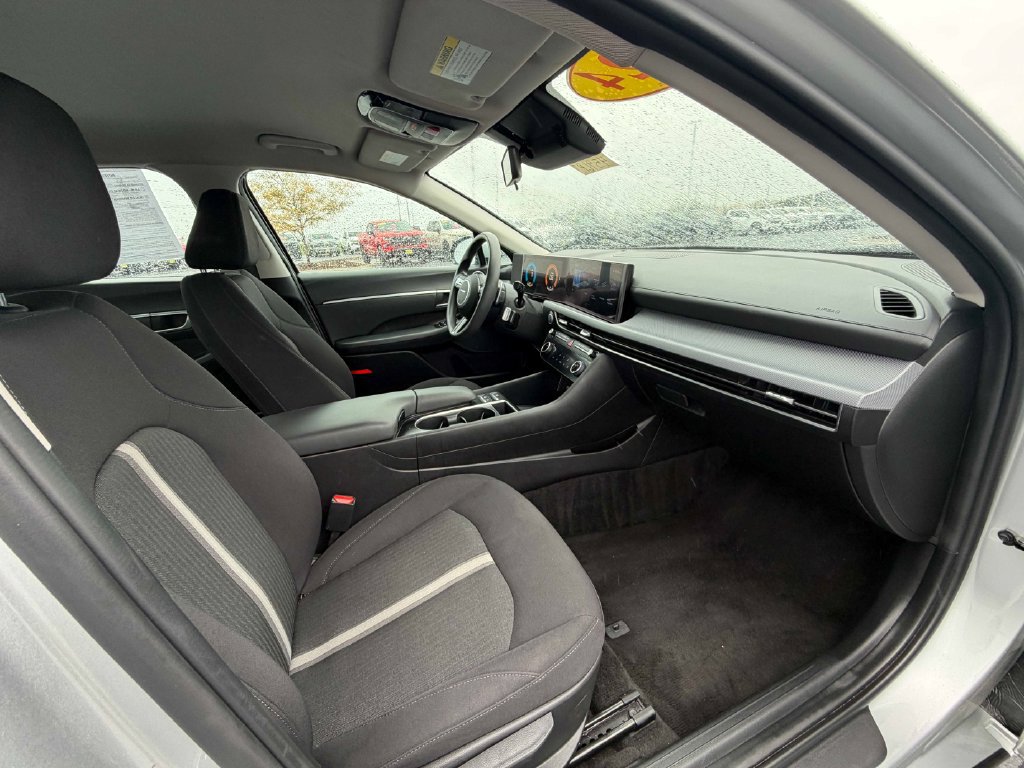 Used 2025 Hyundai Sonata SEL FWD image 24
