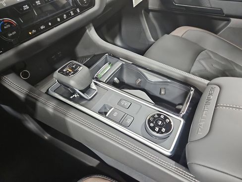 New 2026 Nissan Pathfinder Platinum image 24