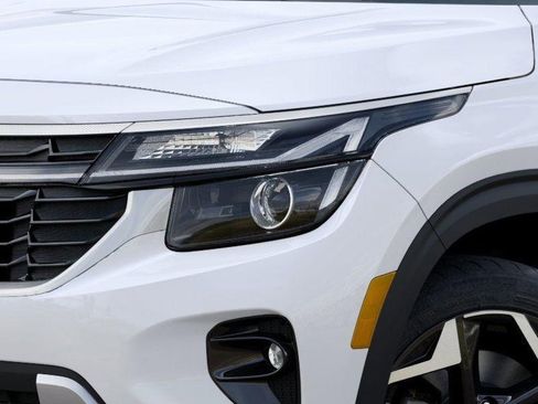 New 2026 Kia Seltos S image 10