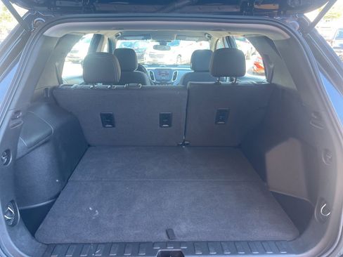 Used 2022 Chevrolet Equinox LS image 16