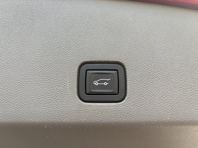 Certified 2023 Cadillac XT6 Premium Luxury w/ Technology Package AWD/4WD image 18