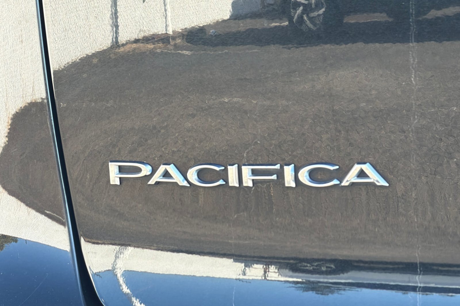 Used 2023 Chrysler Pacifica Touring-L FWD image 24