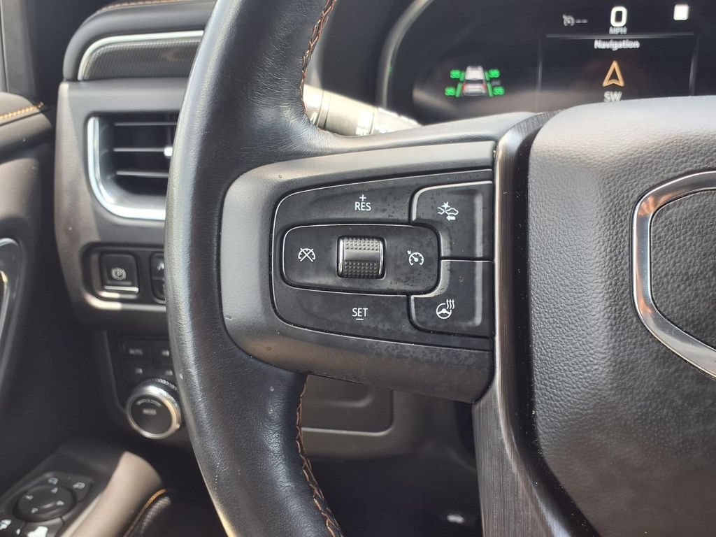 Used 2023 GMC Yukon AT4 w/ AT4 Premium Package AWD/4WD image 17