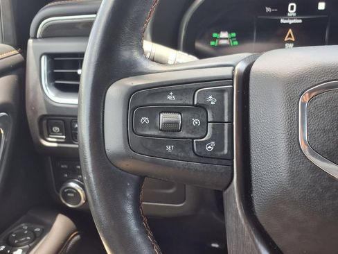 Used 2023 GMC Yukon AT4 w/ AT4 Premium Package AWD/4WD image 17