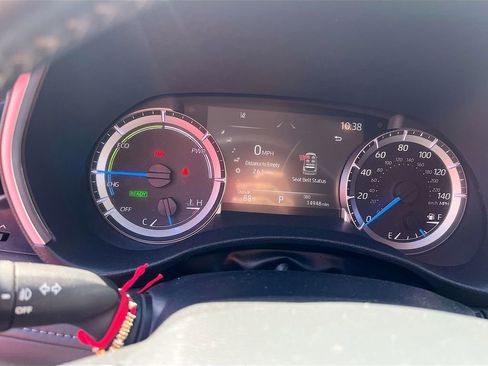 Used 2023 Toyota Highlander XLE w/ Protection Package #3 (TMS) image 12