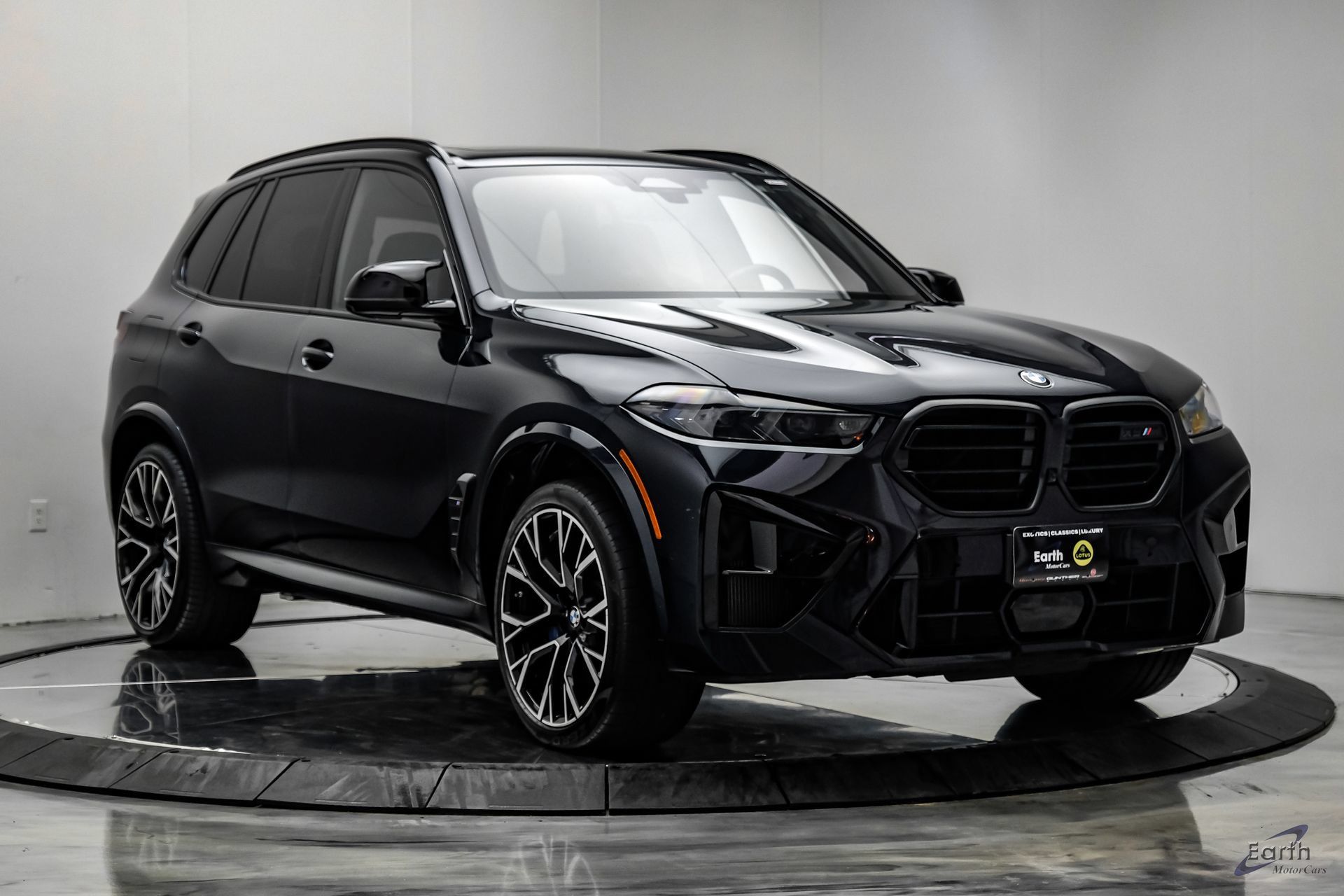 Used 2025 BMW X5 M Competition w/ Executive Package AWD/4WD image 23
