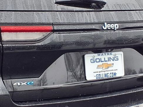 Used 2022 Jeep Grand Cherokee Overland w/ Advanced Protech Group III image 27