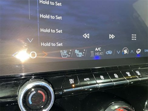 Certified 2025 Chevrolet Blazer EV RS image 31