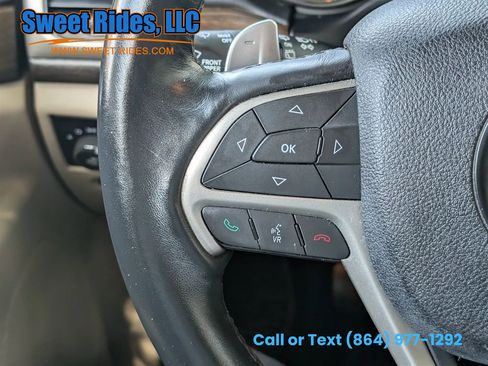 Used 2017 Jeep Grand Cherokee Laredo w/ Quick Order Package 2BE RWD image 17