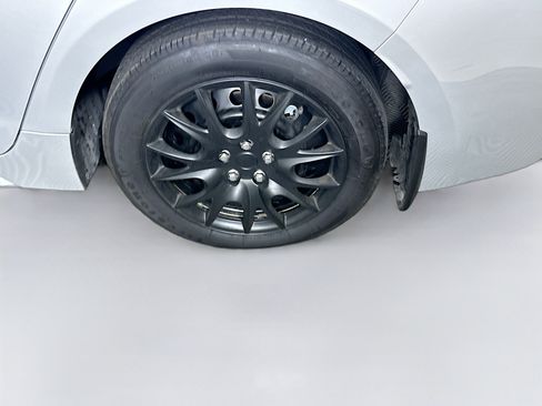 Used 2026 Toyota Corolla LE FWD image 11