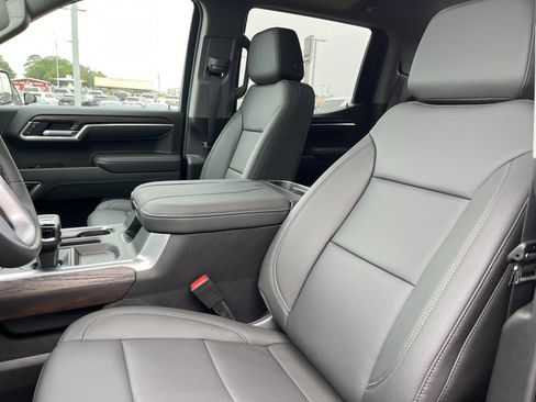 New 2026 GMC Sierra 1500 SLT w/ SLT Premium Package AWD/4WD image 9