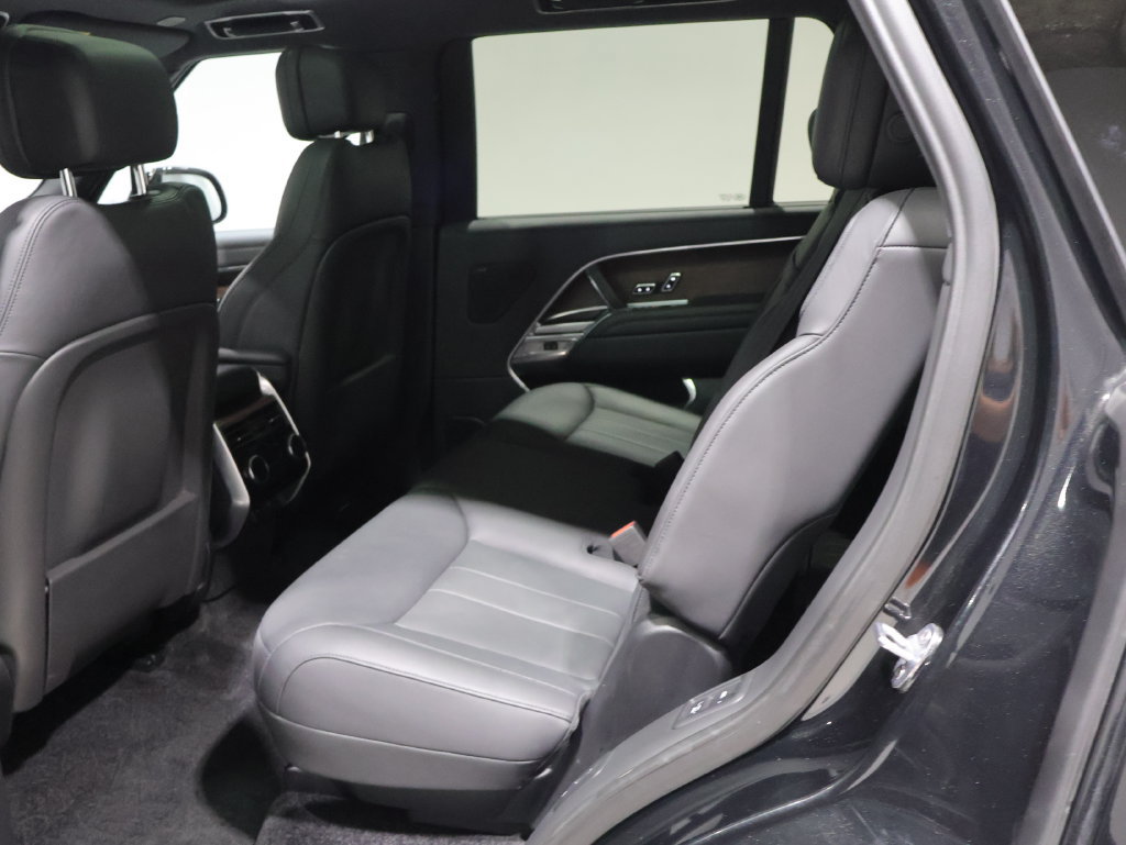 Used 2023 Land Rover Range Rover Long Wheelbase SE AWD/4WD image 15