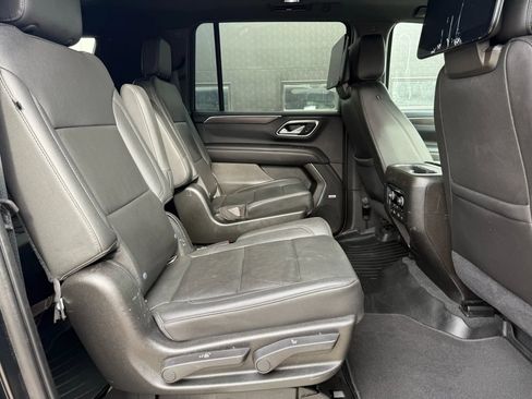 Used 2021 Chevrolet Suburban LT w/ LT Signature Package image 11