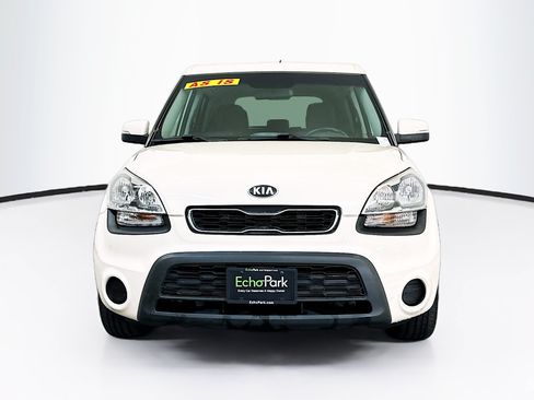 Used 2013 Kia Soul + FWD image 2