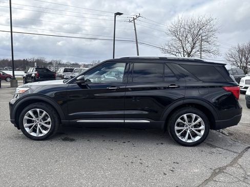 Certified 2023 Ford Explorer Platinum w/ Technology Package image 19