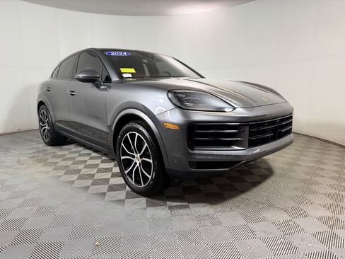 Used 2024 Porsche Cayenne Coupe image 8