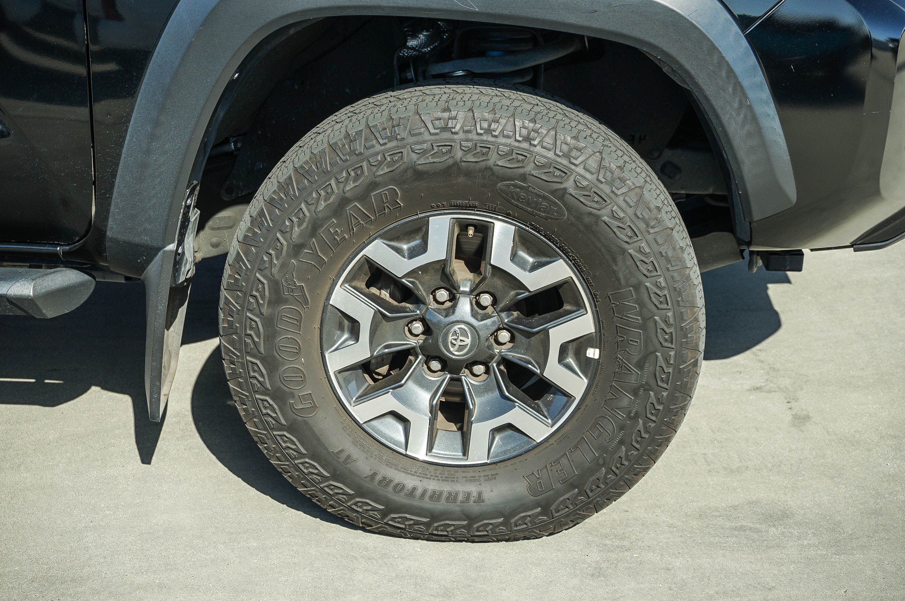 Used 2023 Toyota Tacoma TRD Off-Road AWD/4WD image 10