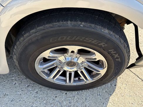 Used 2019 Chevrolet Express 2500 Extended w/ Enhanced Convenience Package RWD image 12