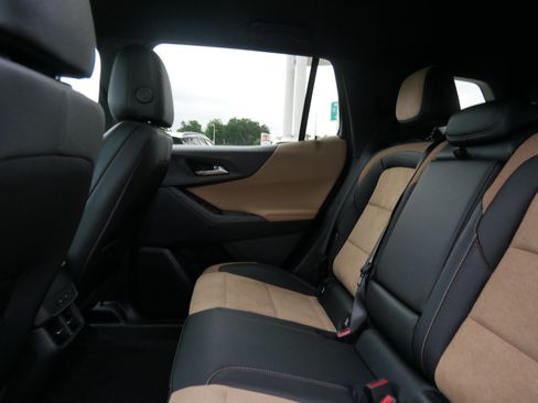 New 2026 Chevrolet Equinox ACTIV w/ Convenience Package III AWD/4WD image 5