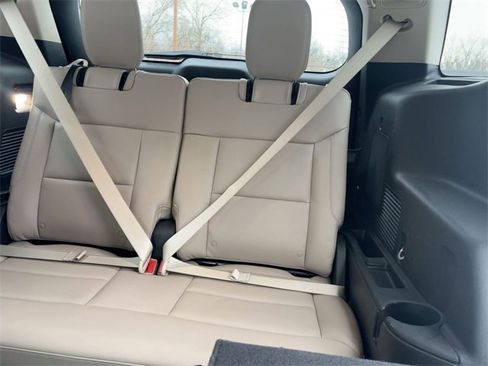 Used 2023 Ford Explorer Limited image 27