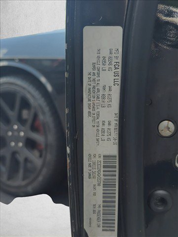Used 2016 Dodge Challenger SXT RWD image 29