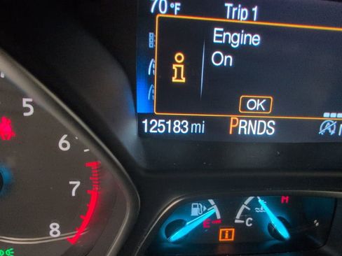 Used 2017 Ford Escape Titanium image 24