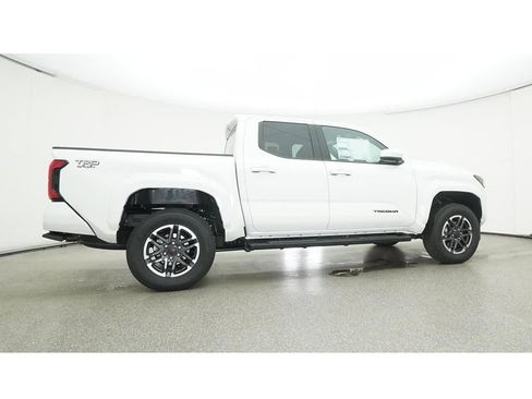 Used 2024 Toyota Tacoma TRD Sport image 27