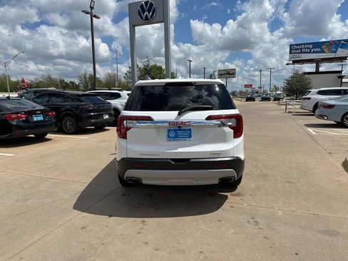 Used 2023 GMC Acadia SLT image 6