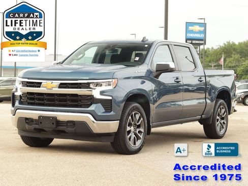 Used 2024 Chevrolet Silverado 1500 LT AWD/4WD image 3