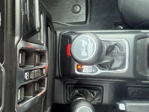 Used 2023 Jeep Wrangler Unlimited Sport AWD/4WD image 12