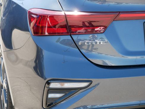 Certified 2021 Kia Forte LXS FWD image 17