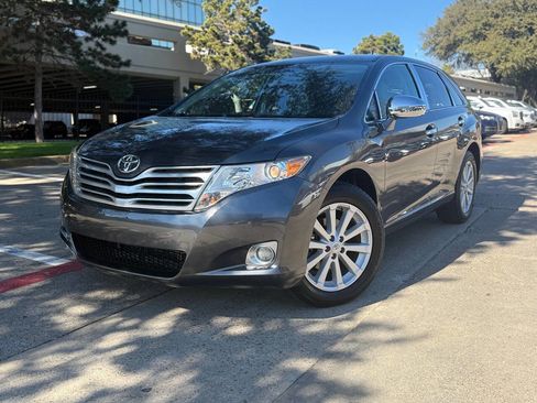 Used 2011 Toyota Venza image 2