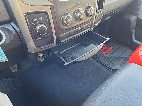 Used 2014 RAM 1500 Express image 24