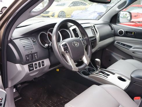 Used 2014 Toyota Tacoma 4x4 Double Cab w/ Limited Package image 10